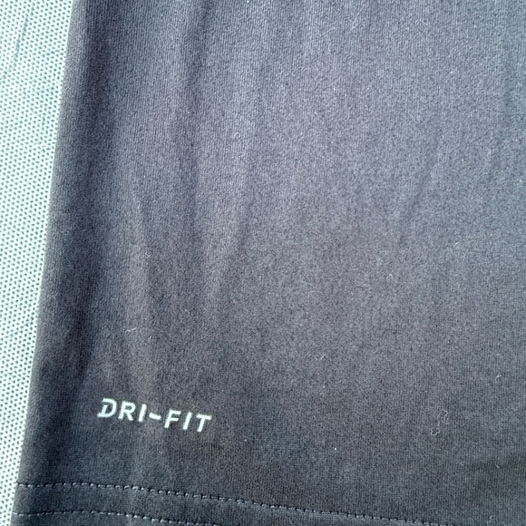 Nike boys Black Dri-FIT Short Sleeve Tee - Picture 4 of 4